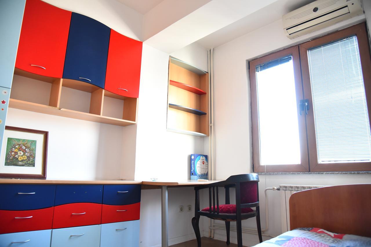 3 Bedroom Home With Parking Garage In The Heart Of Skopie Exterior foto