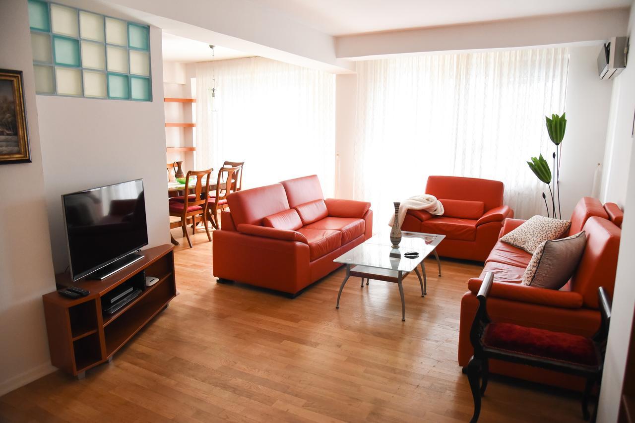 3 Bedroom Home With Parking Garage In The Heart Of Skopie Exterior foto