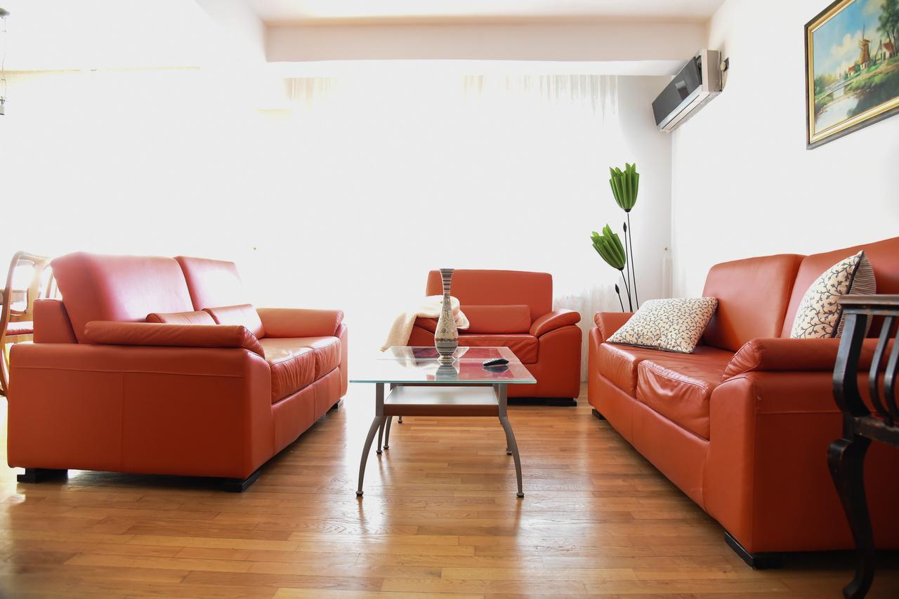 3 Bedroom Home With Parking Garage In The Heart Of Skopie Exterior foto