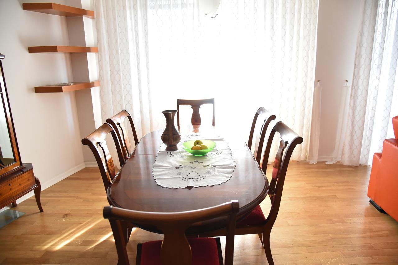 3 Bedroom Home With Parking Garage In The Heart Of Skopie Exterior foto